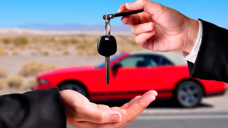Cómo comprar un carro usado sin que te estafen