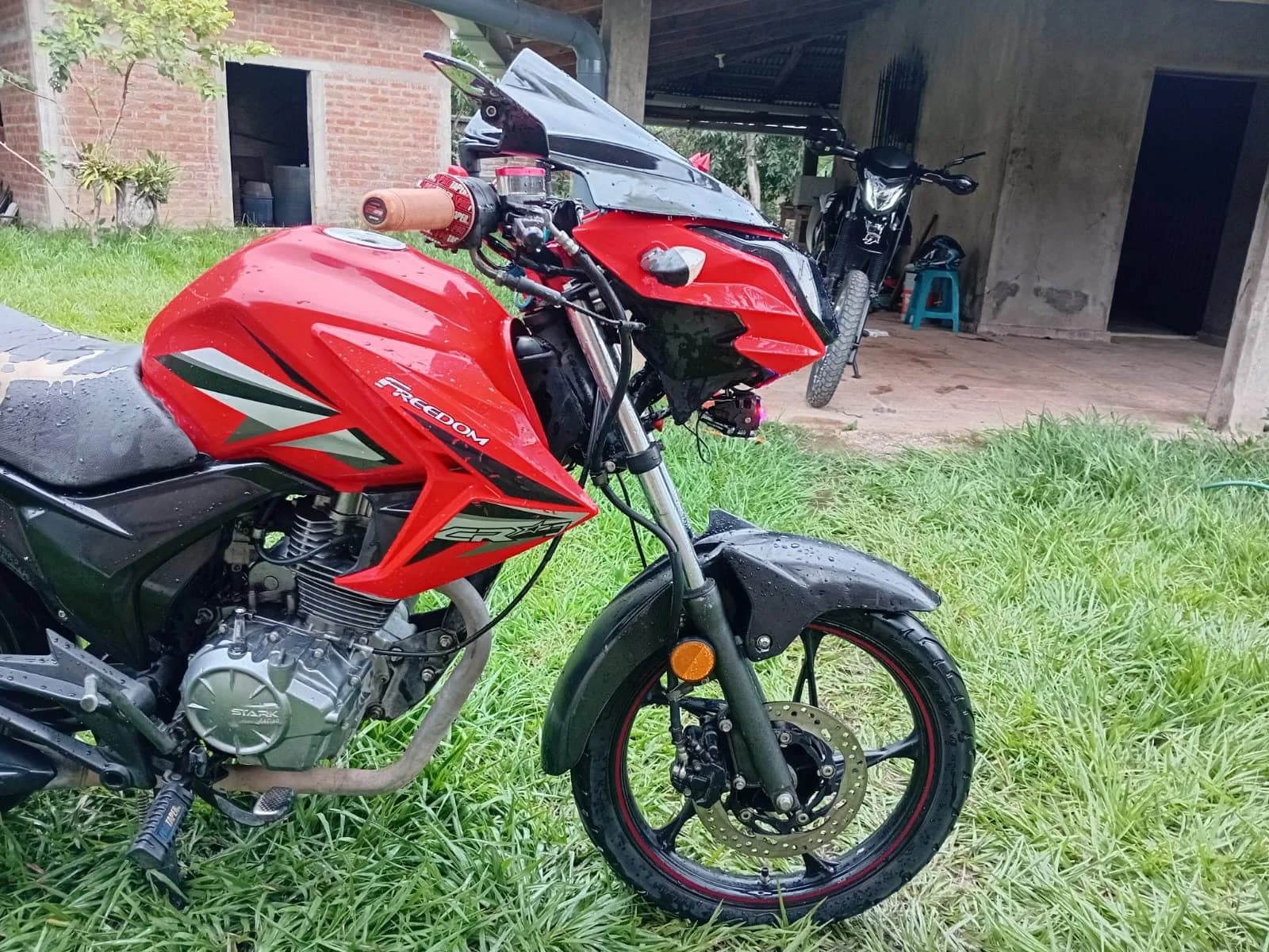 VENDO BONITA CR1